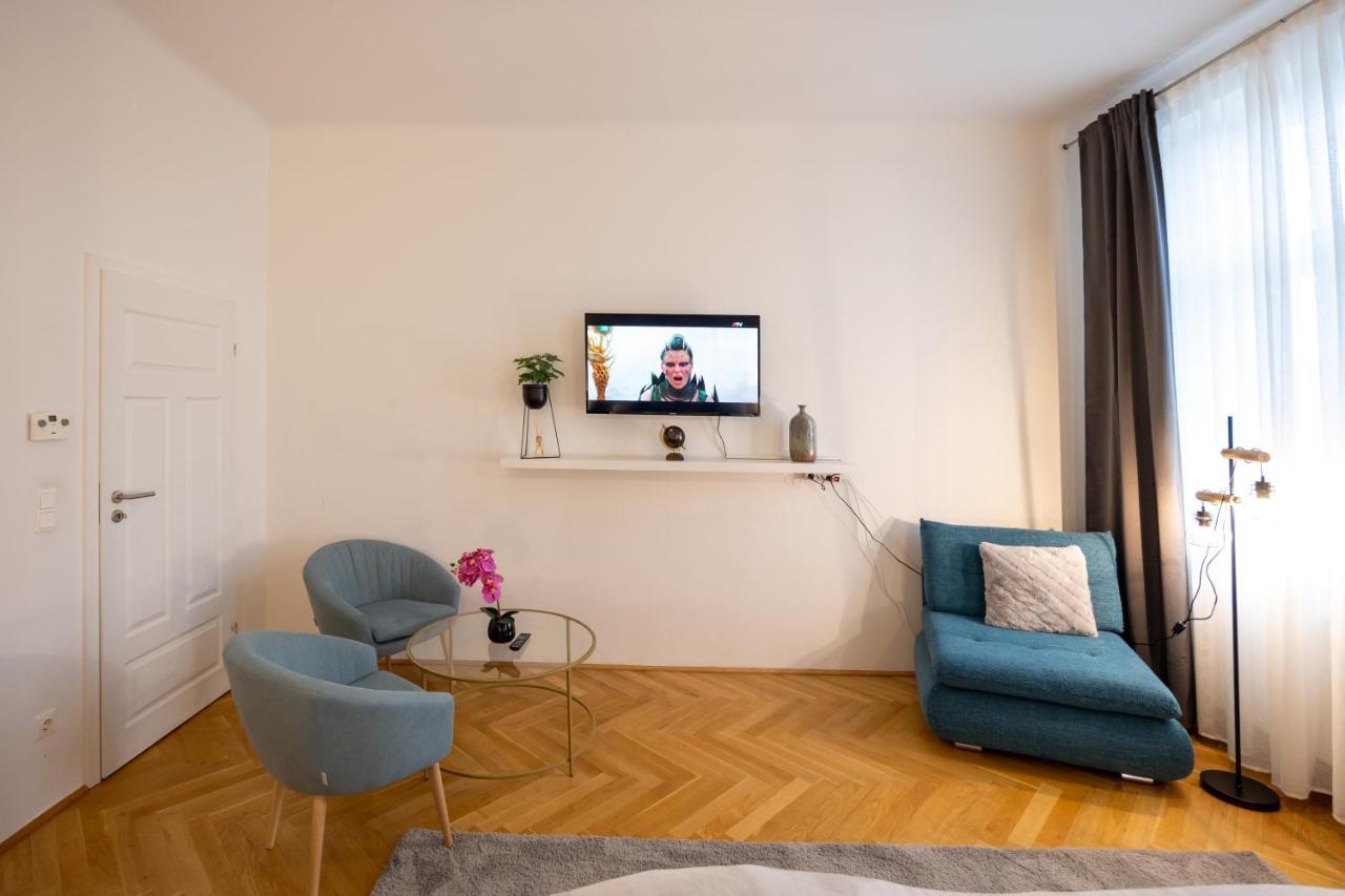 Delightful 1 Bedroom Near Schoenbrunn And Westbahnhof With Big Porch Bécs Kültér fotó